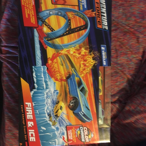 Adventure force fire and ice 🧊 color change race track new in box 📦 - Picture 3 of 3